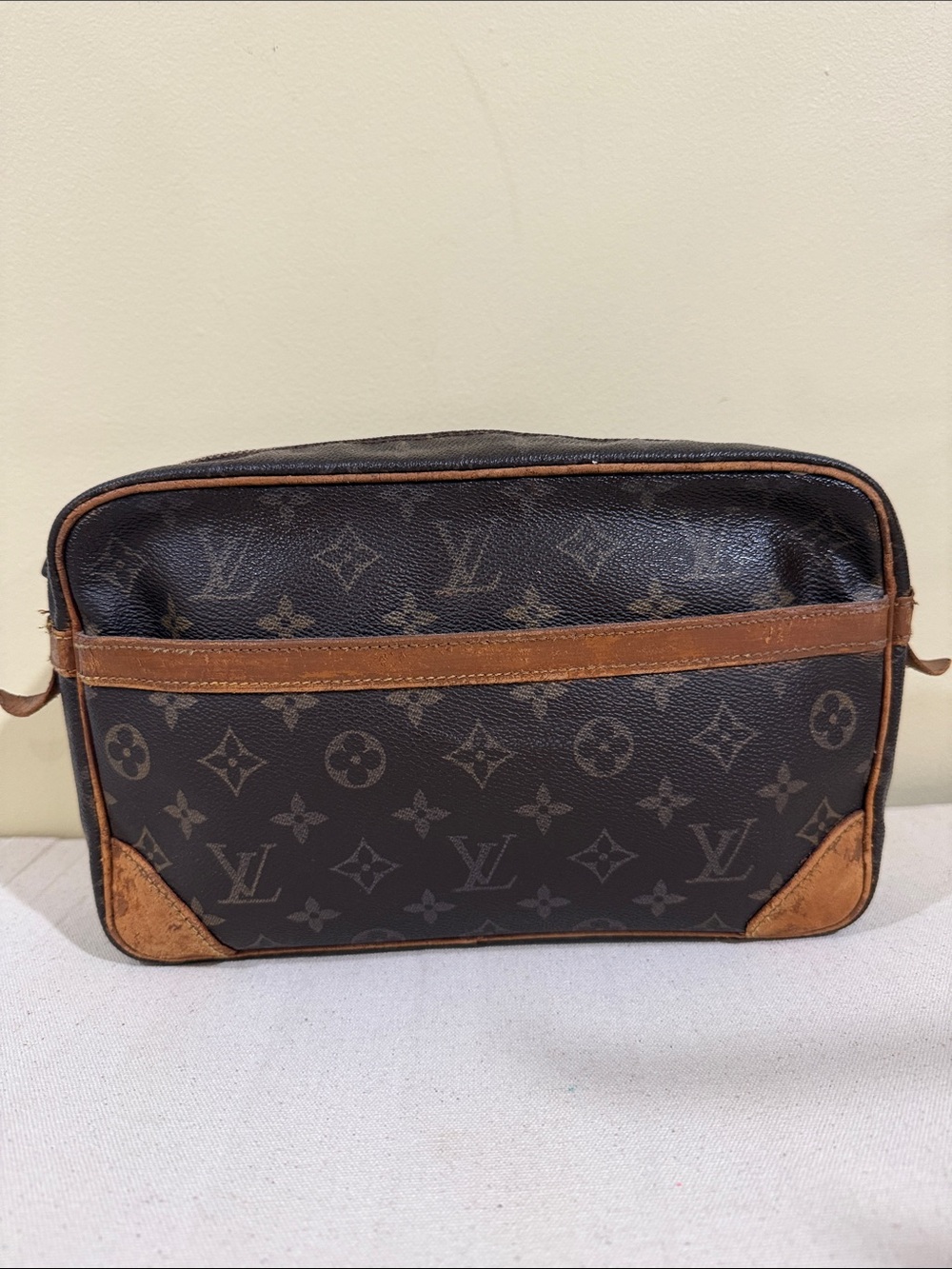 Authentic Louis Vuitton Large Clutch Louis Vuitton Monogram bags